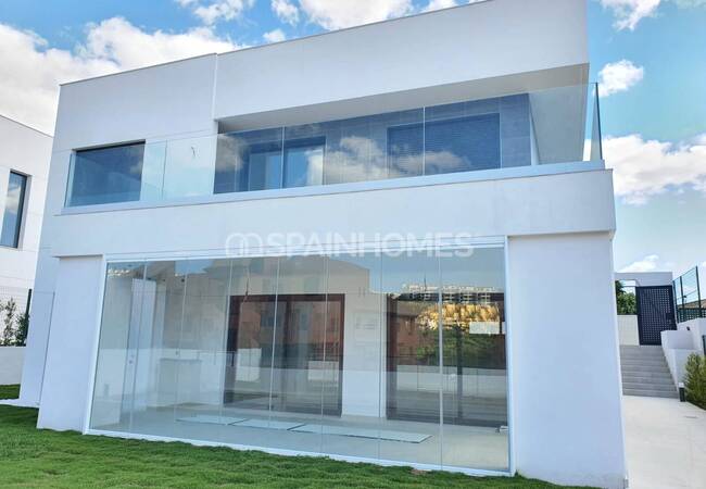 Affordable Off Plan Villas in a Sought After Area of Manilva 4