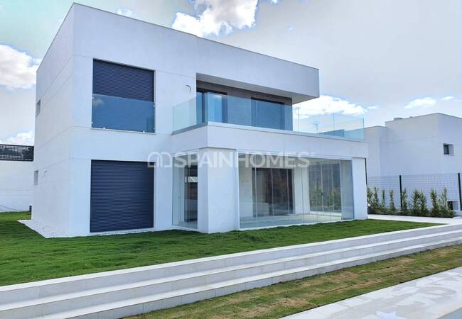 Affordable Off Plan Villas in a Sought After Area of Manilva 6