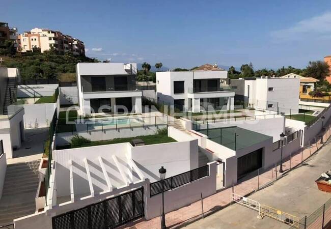 Affordable Off Plan Villas in a Sought After Area of Manilva 11