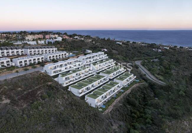 Viviendas Contemporáneas En Zona Privilegiada De Manilva 4