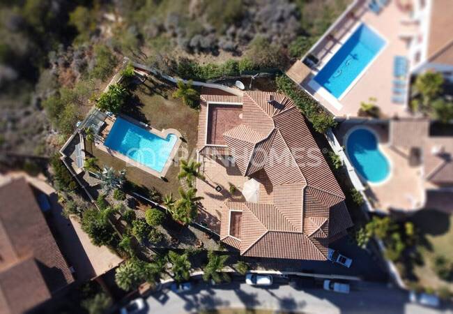 Benalmadena’da Elit Konumda Deniz Manzaralı Villa 6