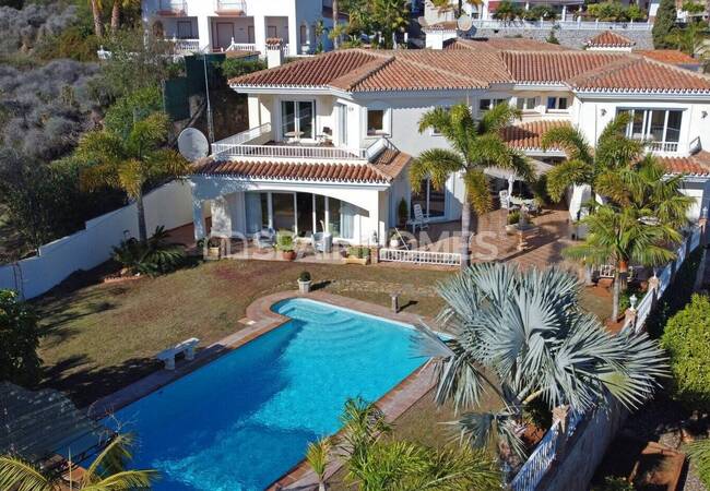 Benalmadena’da Elit Konumda Deniz Manzaralı Villa 5