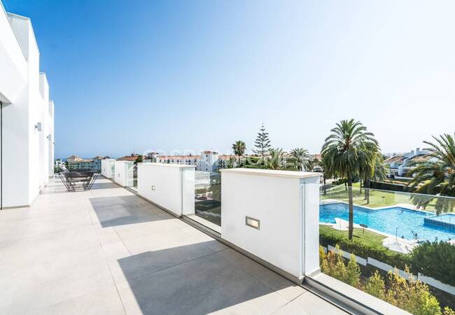 Marbella'da Satılık Çağdaş Tasarımlı Şık Müstakil Villa 7