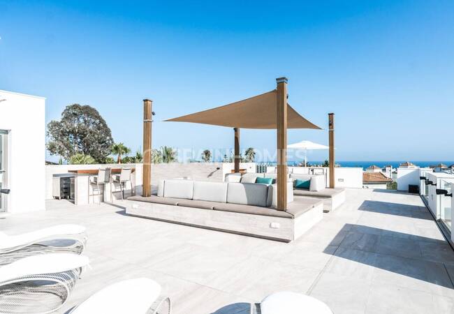 Marbella'da Satılık Çağdaş Tasarımlı Şık Müstakil Villa 2