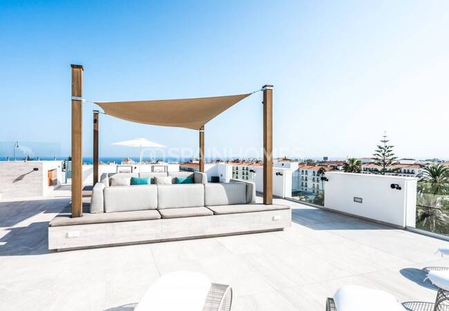 Marbella'da Satılık Çağdaş Tasarımlı Şık Müstakil Villa 3