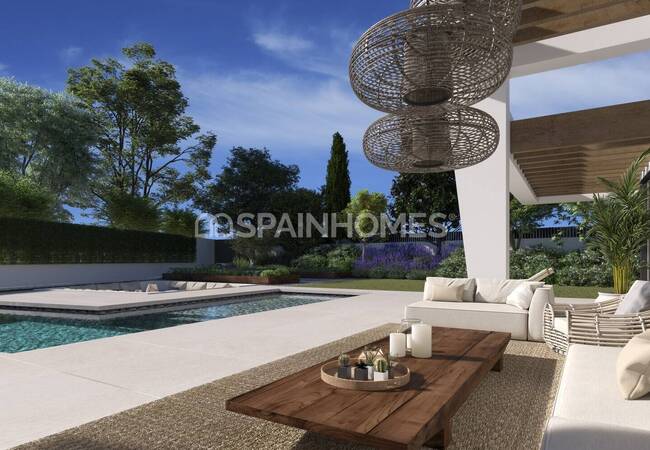 Contemporary Villas for Sale in Marbella with Nature Views 11