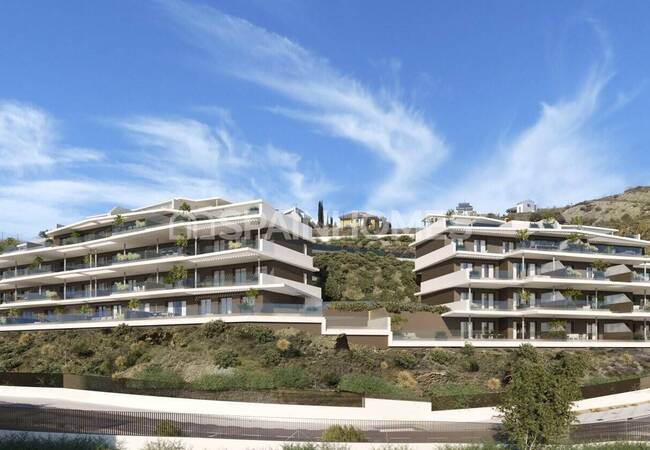 Chic Properties with Stunning Sea Views in Rincon De La Victoria 2