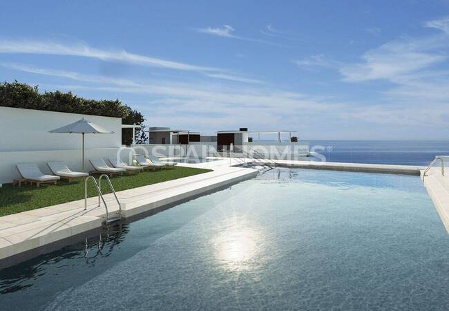 Chic Properties with Stunning Sea Views in Rincon De La Victoria