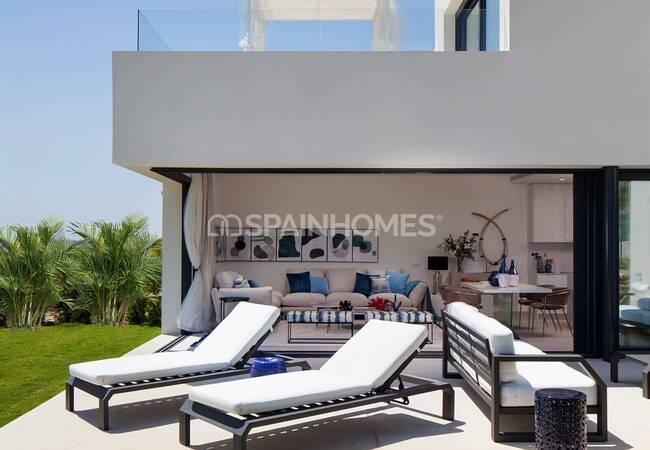 Ready to Move Contemporary Houses for Sale in Casares 4
