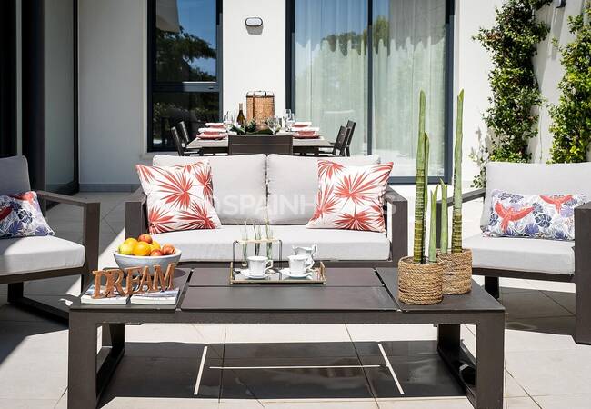 Ready to Move Contemporary Houses for Sale in Casares 8