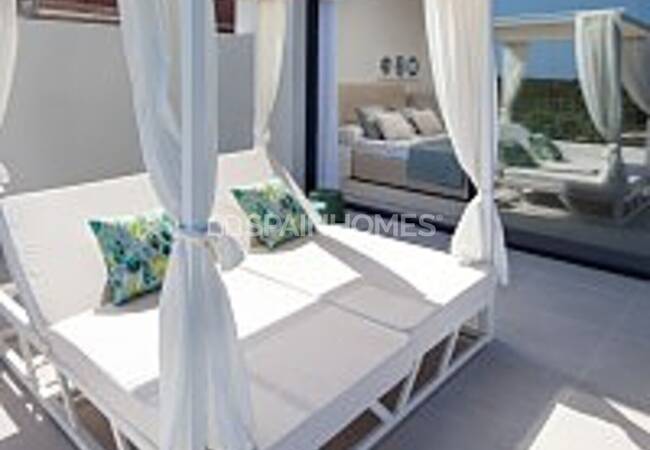 Ready to Move Contemporary Houses for Sale in Casares 9