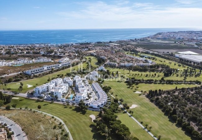 Elegantes Adosados Bien Ubicados Cerca De La Playa En Vélez-málaga 3