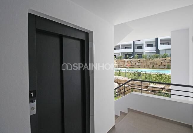 Casares'te Muhteşem Manzaralı Golf Sahası Yanında Daire 9