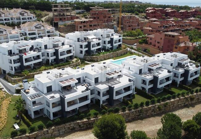 Casares'te Muhteşem Manzaralı Golf Sahası Yanında Daire 4