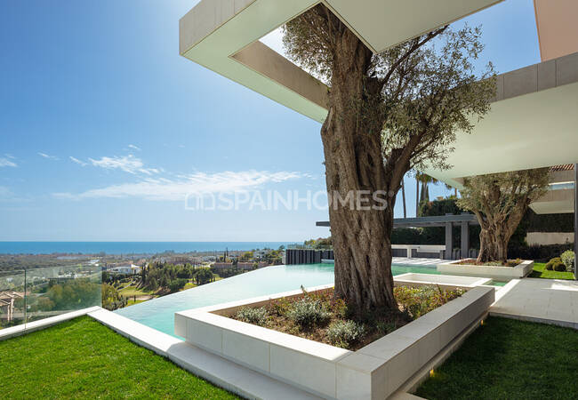 Benahavis'te Sonsuzluk Havuzlu Özel Tasarımlı Lüks Villa 5