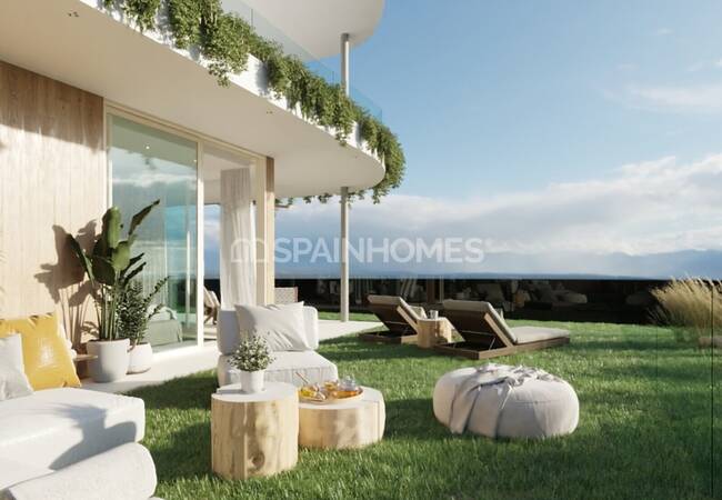 Sea View Properties in a Complex with Pools in Costa Del Sol