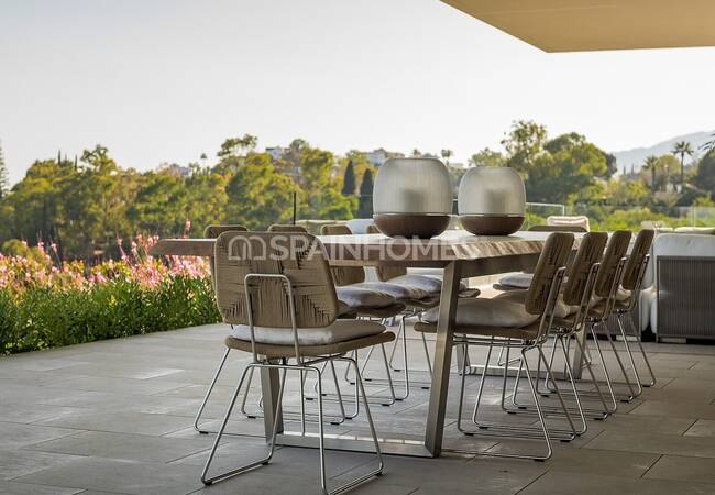 Ultra Luxe New Build Villa with Open Views in Benahavis 18