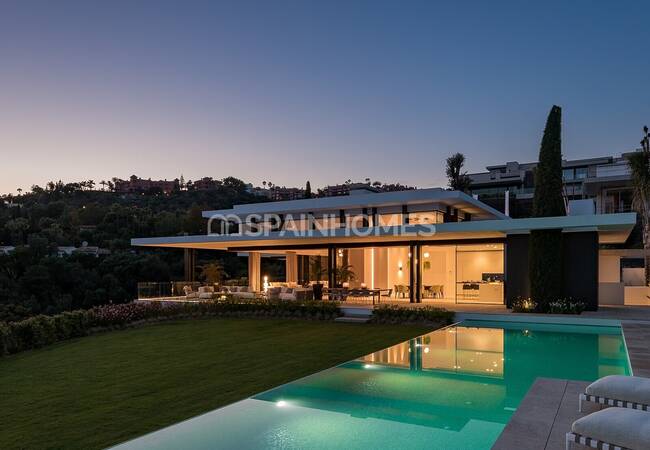 Ultra Luxe New Build Villa with Open Views in Benahavis 25
