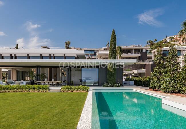 Ultra Luxe New Build Villa with Open Views in Benahavis 1