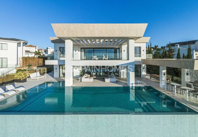 فيلا فاخرة في بيناهافيس بالقرب من ماربيا وبويرتو بانوس 3