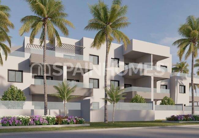 Apartamentos En Urbanización Con Piscina En Vélez-málaga 1