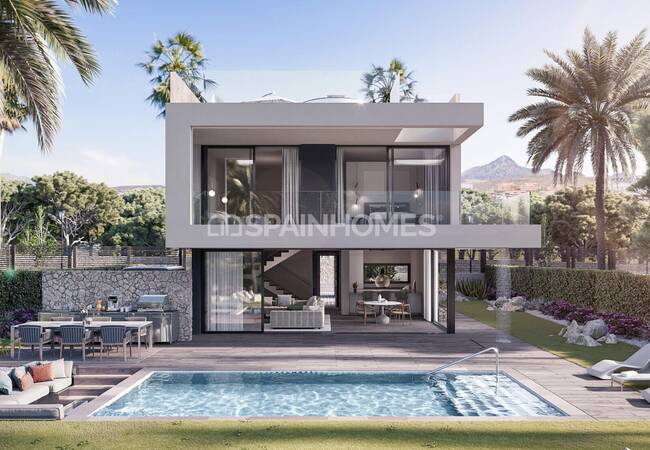 Affordable Detached Villas in Estepona's Prime Location 2