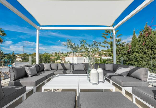 Energy Efficient Furnished Villa by the Beach in Marbella 4