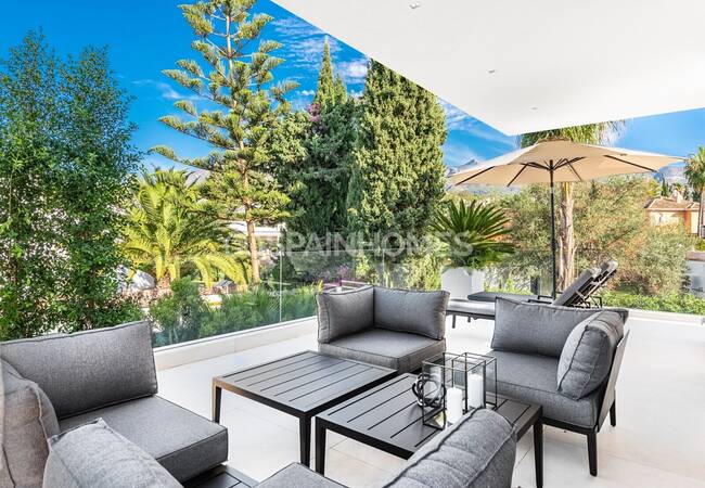 Energy Efficient Furnished Villa by the Beach in Marbella 5