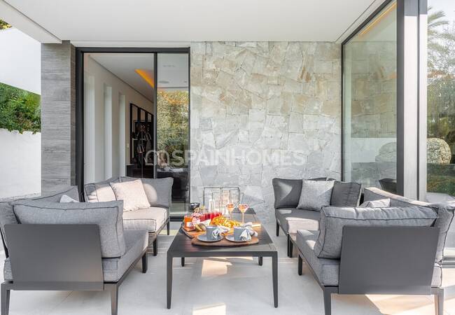 Energy Efficient Furnished Villa by the Beach in Marbella 9