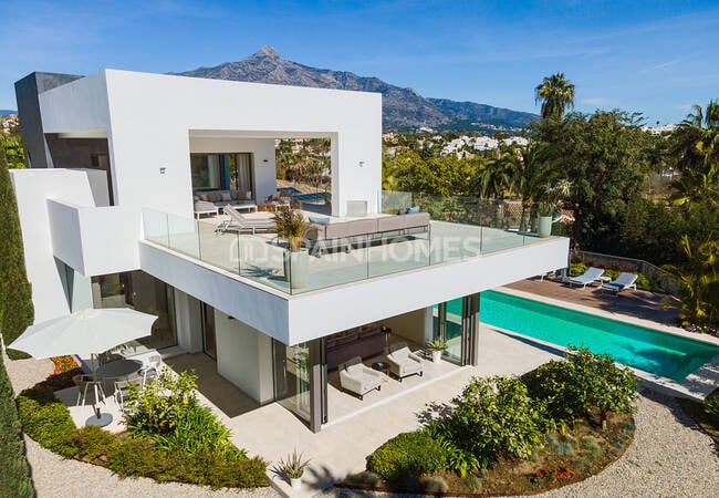 Villa with Luxury Design and Quality Finishes in Marbella 4