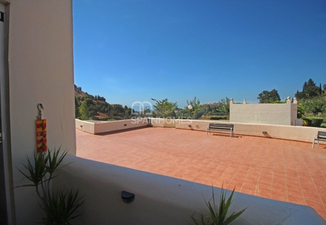 Apartment with Open Terrace and Private Garden in Benalmadena 8