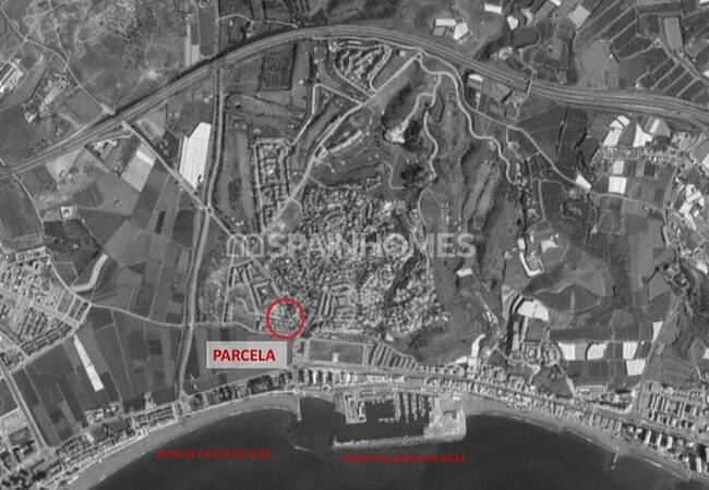 Investment Land in a Prime Location in Velez Malaga 4