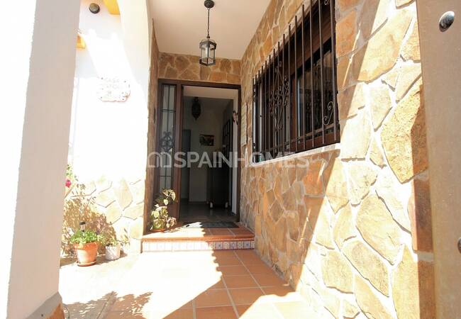 Well-located Home with Garden and Nature View in Benalmádena 2