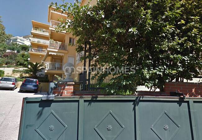 Centrally Located Apartment with Sea Views in Málaga 4