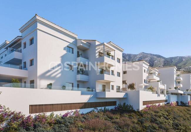 Stylish Apartments with Mountain and Sea Views in Fuengirola 1