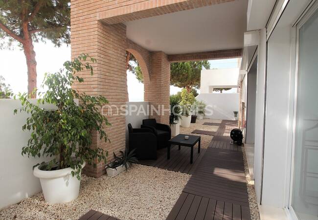 Sea View Villa in a Complex with Infinity Pool in Benalmadena 15