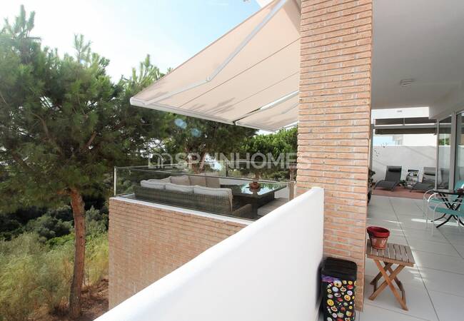 Sea View Villa in a Complex with Infinity Pool in Benalmadena 9
