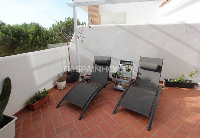 Sea View Villa in a Complex with Infinity Pool in Benalmadena 10