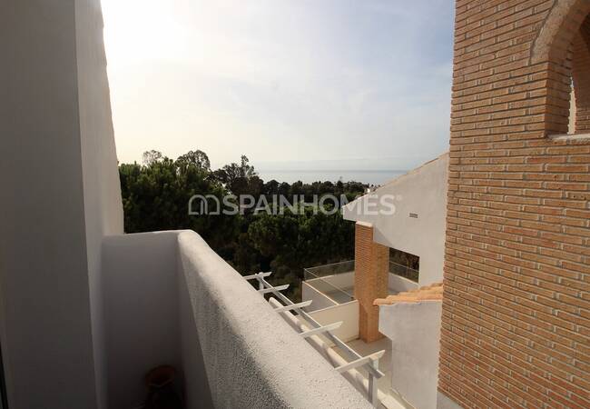 Sea View Villa in a Complex with Infinity Pool in Benalmadena 13