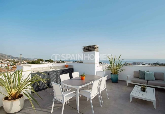 Sea View Houses with Quality Home Features in Nerja Spain