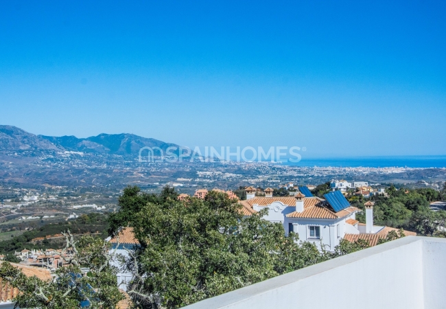 Villa with Picturesque Sea View in Ojen Close to Golf and Beach 5