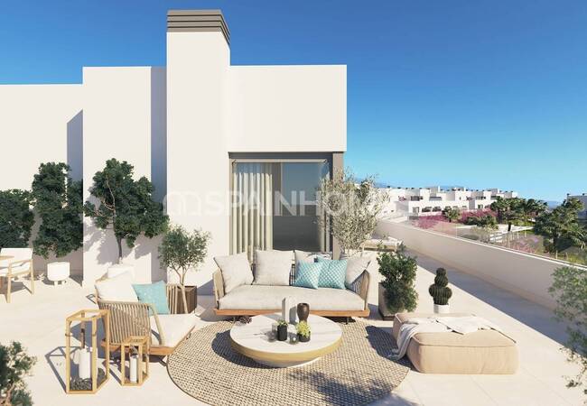 Low Maintenance Cost Real Estate in Prima Location in Estepona 8