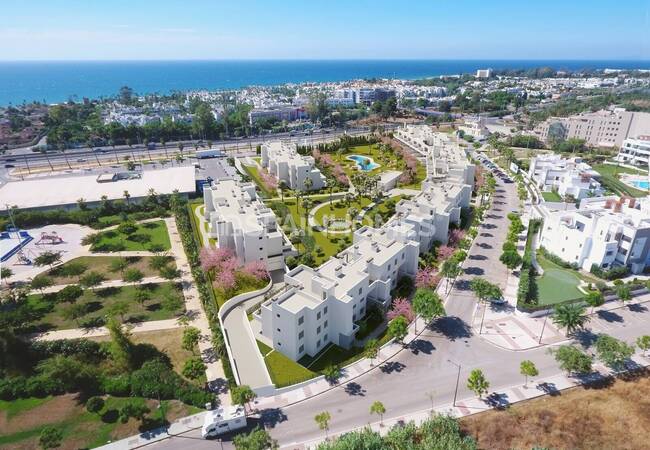 Low Maintenance Cost Real Estate in Prima Location in Estepona 4
