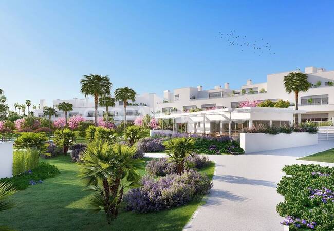 Low Maintenance Cost Real Estate in Prima Location in Estepona 2
