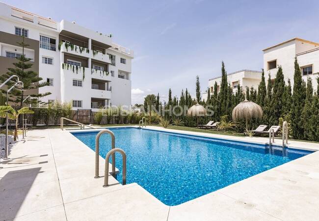 Marbella'da Deniz ve Dağ Manzaralı Yenilenmiş Daireler 8