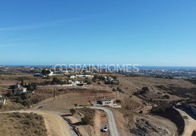 Well-located Land in Prestigious Urbanization in Mijas Spain 2