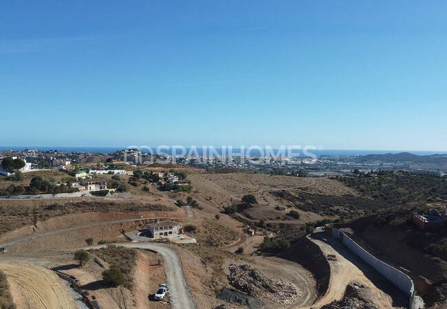 Well-located Land in Prestigious Urbanization in Mijas Spain 4