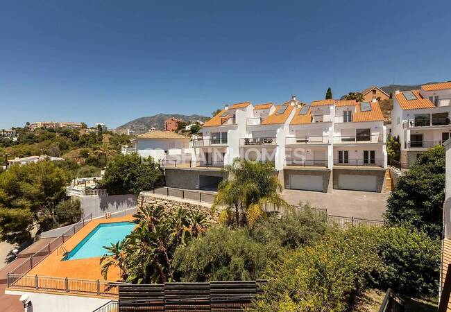 Sea View Energy Efficient Townhouses in Malaga Fuengirola 5