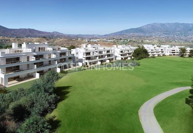 Mijas'ta Golf Resort İçinde Geniş Teraslı Daireler 1