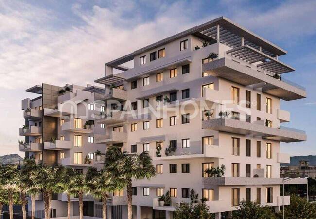 Málaga'da Avantajlı Konumda Teraslı Çatı Katı Daire 2